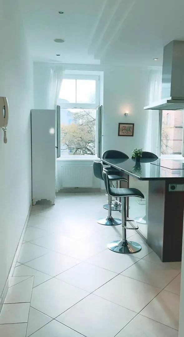 Homestay Cozy Room In Keplerplatz Kp Q Vienna Austria