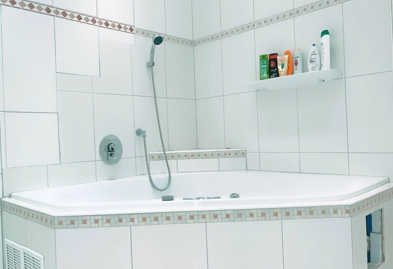 Cozy Room In Keplerplatz Kp Q Vienna Homestay